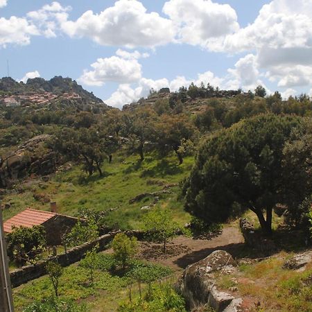 モンサント Moradia Familia Escotoヴィラ エクステリア 写真