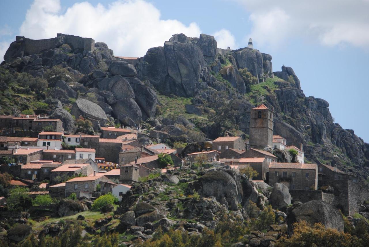 モンサント Moradia Familia Escotoヴィラ エクステリア 写真