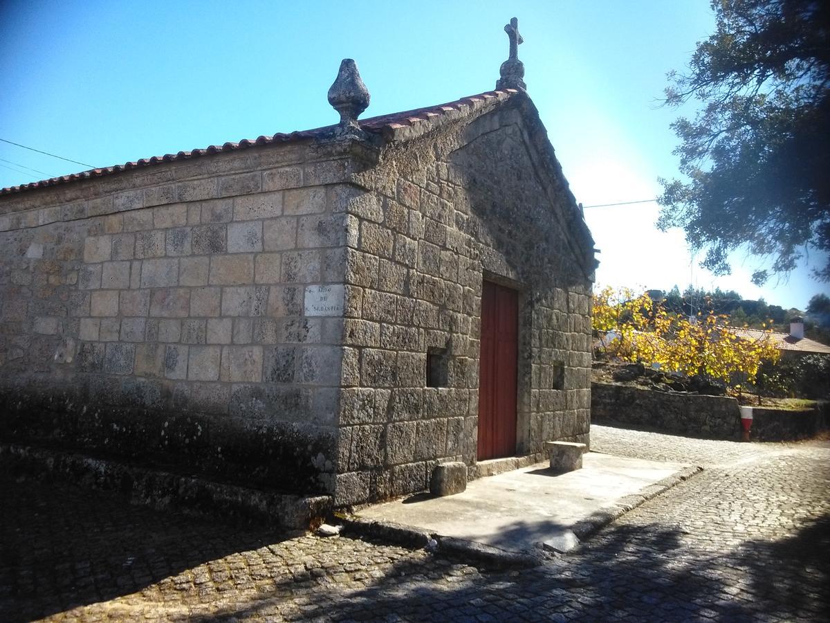 モンサント Moradia Familia Escotoヴィラ エクステリア 写真