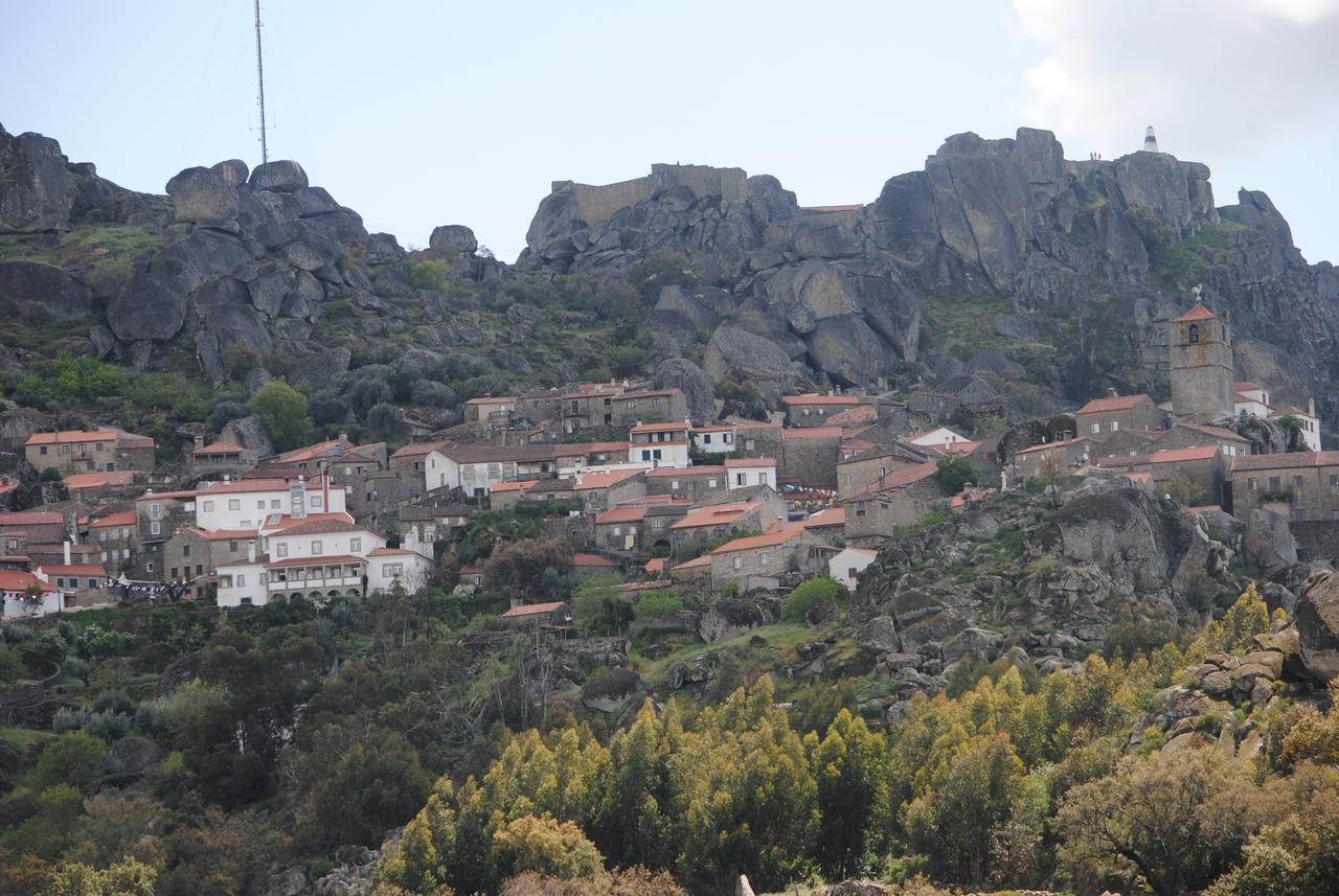 モンサント Moradia Familia Escotoヴィラ エクステリア 写真